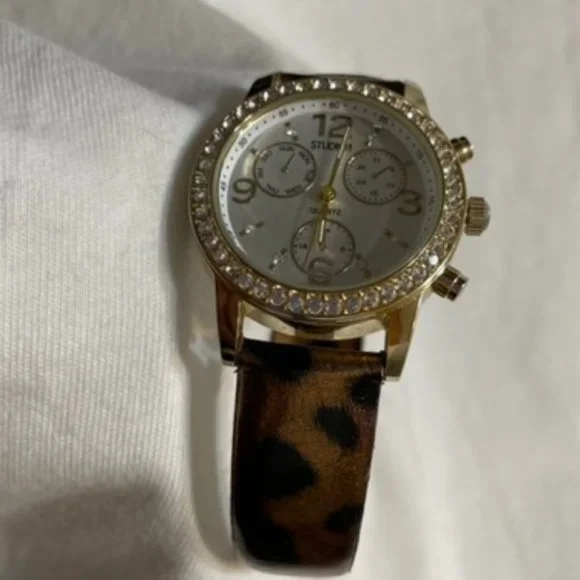 Studio Animal Halo Watch with Crystal Face - Picture 3 of 3